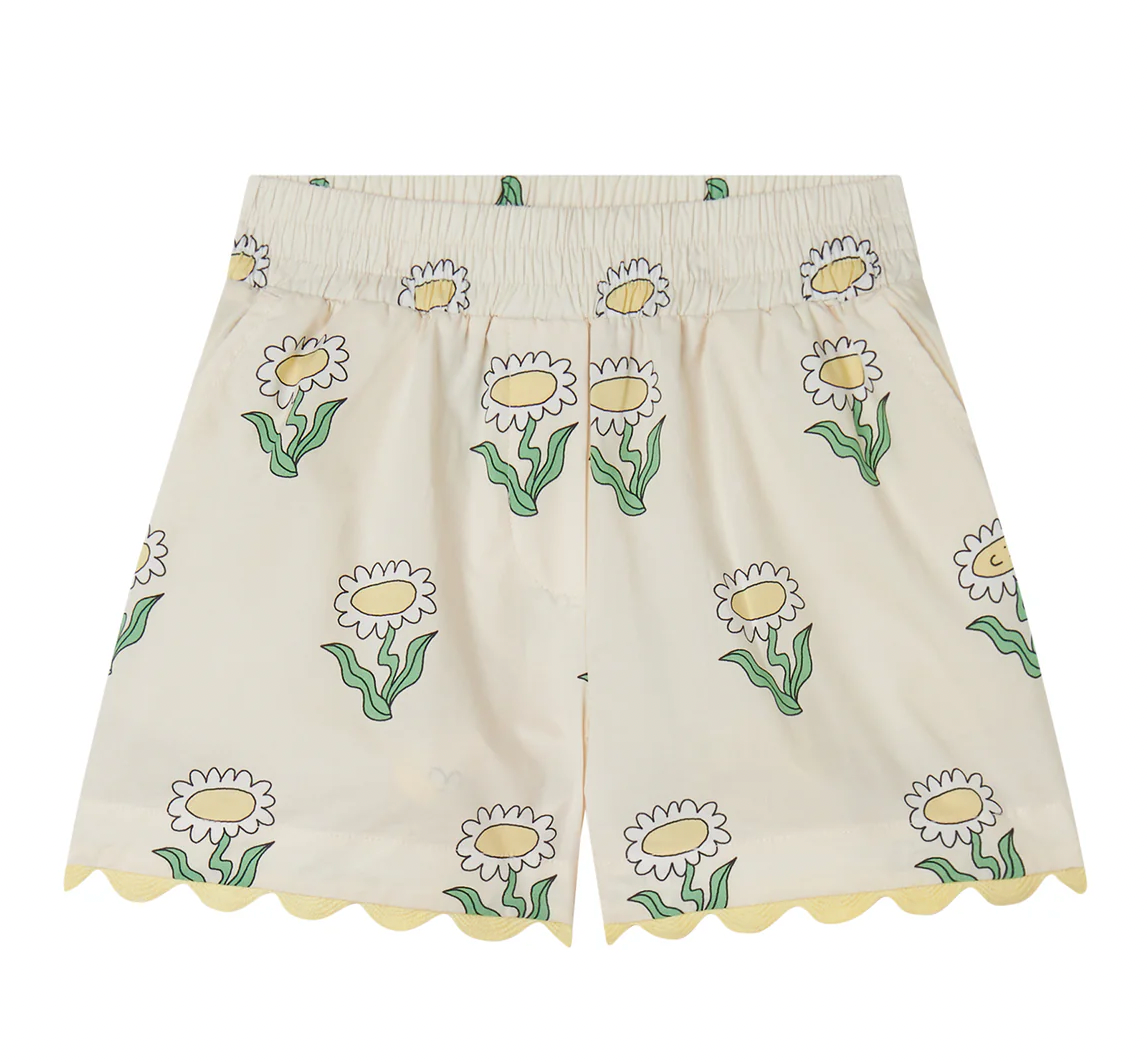 daisy short with ric rac detail